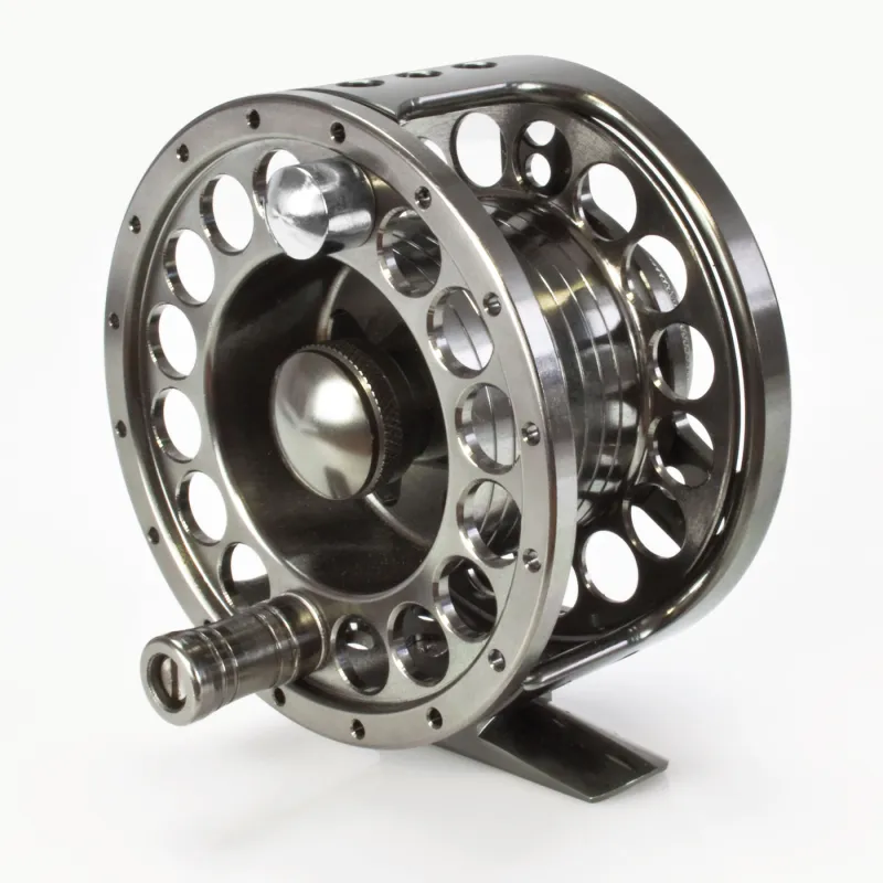 x-version-fly-fliegenrolle-flyguide-01-34-broncetitan-fliegenrolle