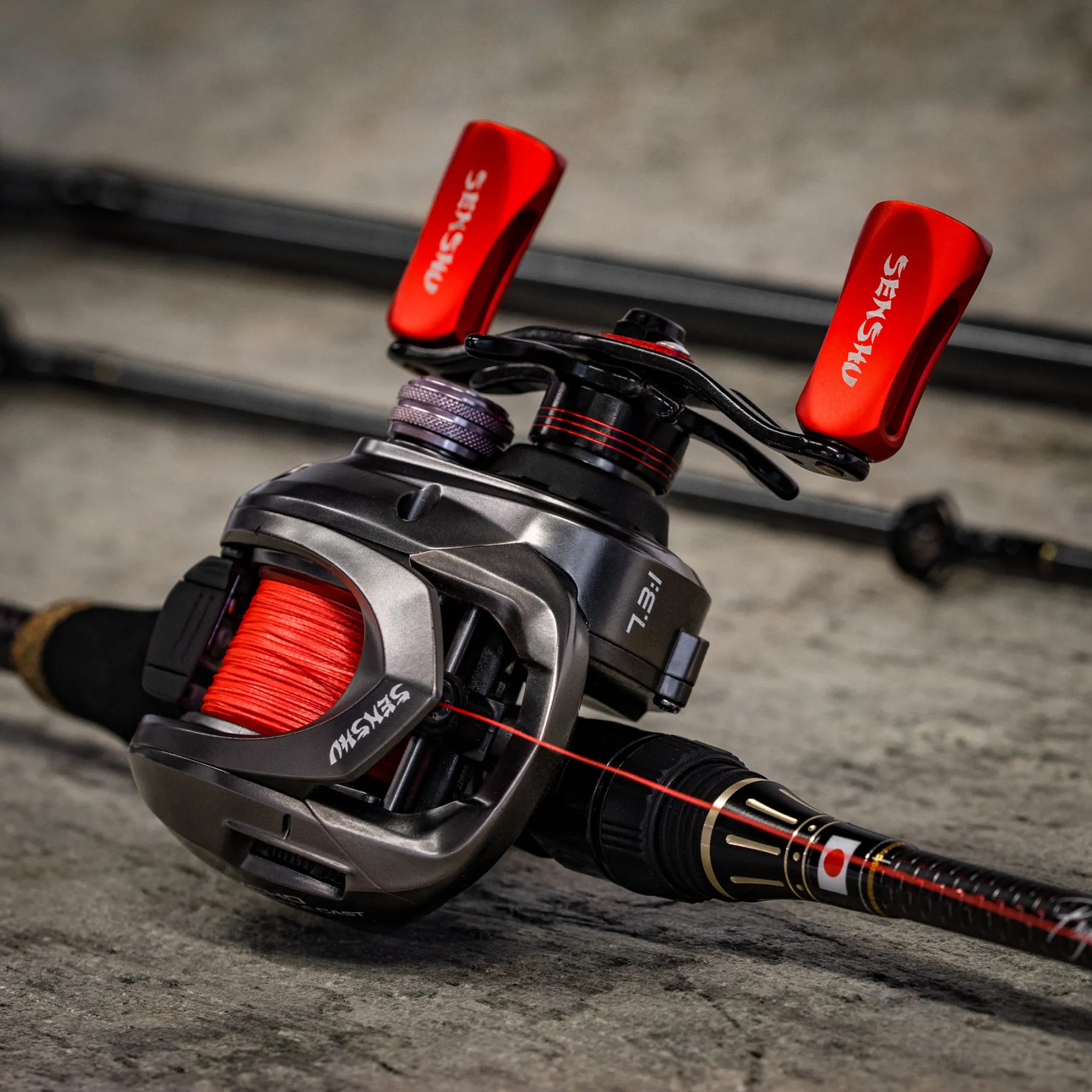 senshu-psycho-low-profile-cast-atrium-x-jerk-bait-im-set-low-profile-baitcaster-rolle